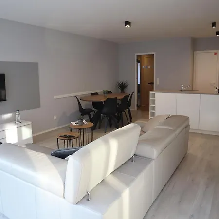 In With Terrace, Cleaning Included