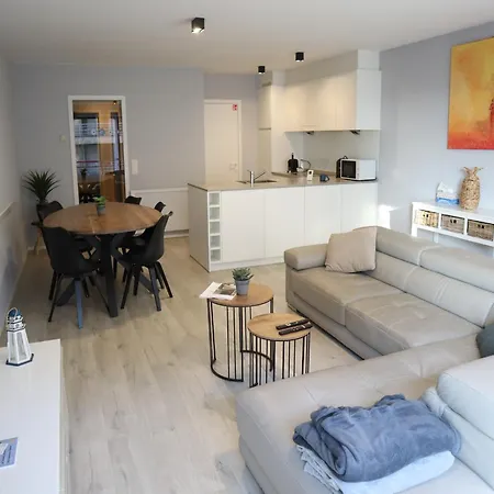 In With Terrace, Cleaning Included *